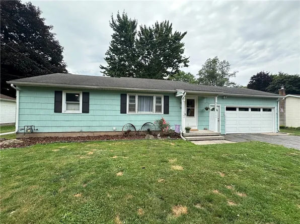 19 Hilltop Dr, North Chili, NY 14514