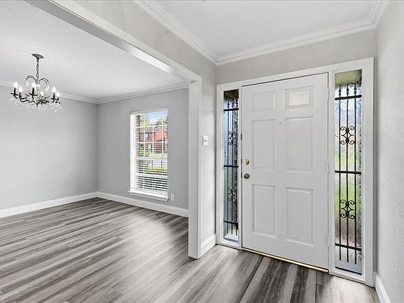 2nd image of 5945 Townhouse Ln