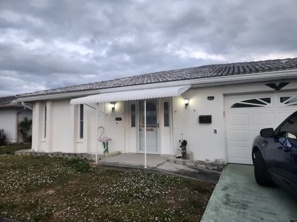 10511 Azalea Park Dr N, Pinellas Park, FL 33782