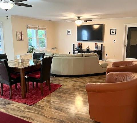 Dining/Living room