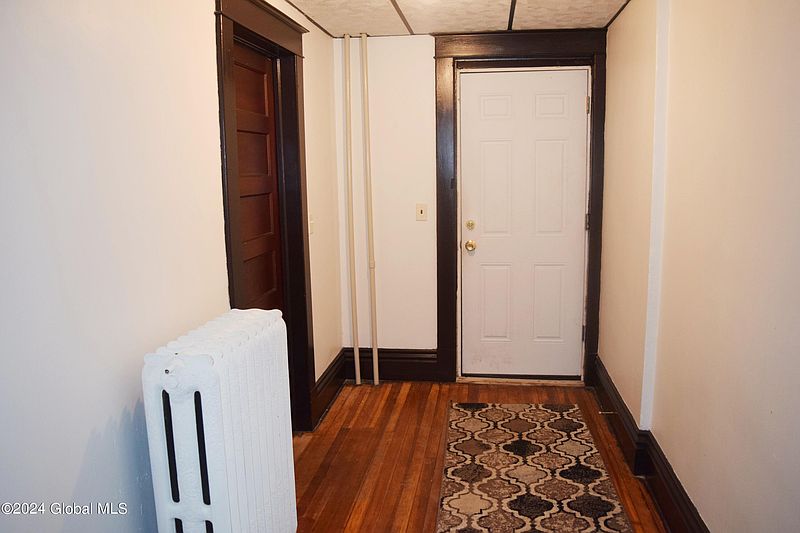 5th image of 1117-1119 Hutton Street