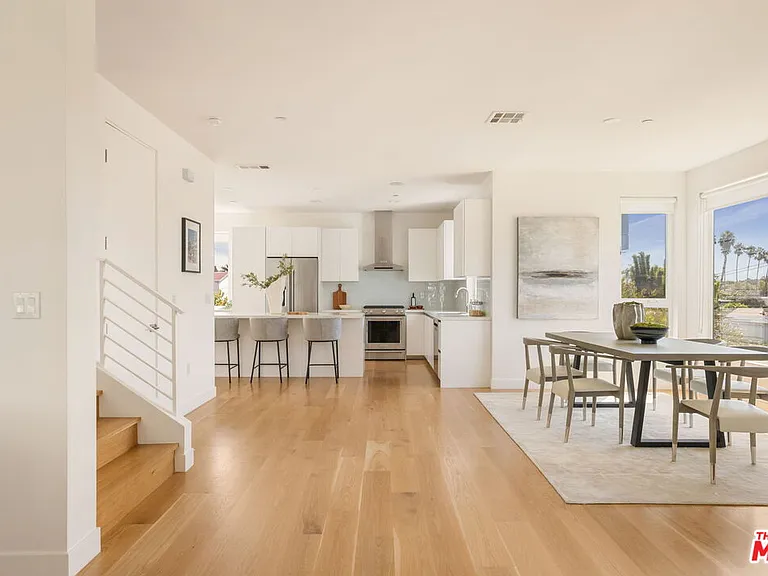 11724 Culver Blvd #12 — Photo 3