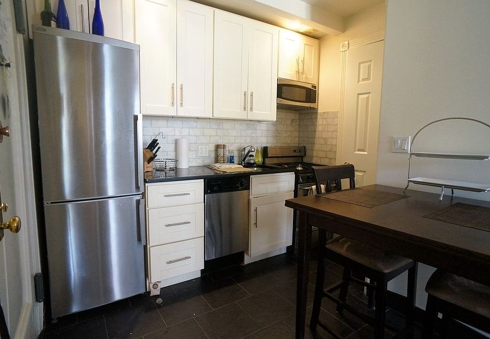2nd image of 248 E 32nd St APT 3A