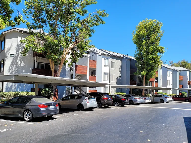 Gateway San Leandro — Photo 41