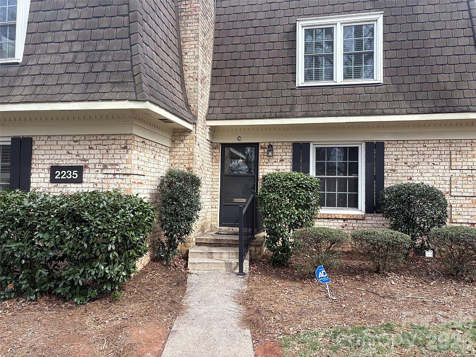 1st image of 2235 Rexford Rd APT C