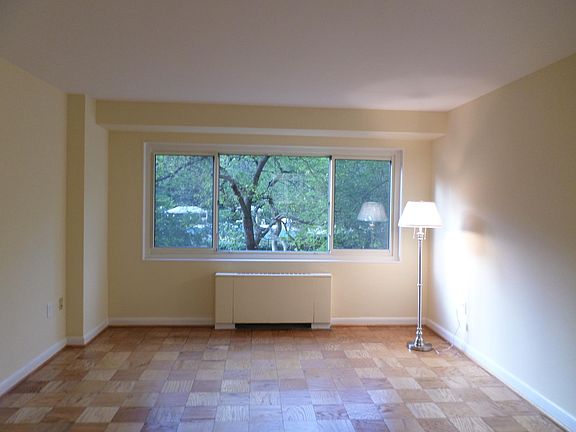 4th image of 4201 Cathedral Ave NW APT 219E