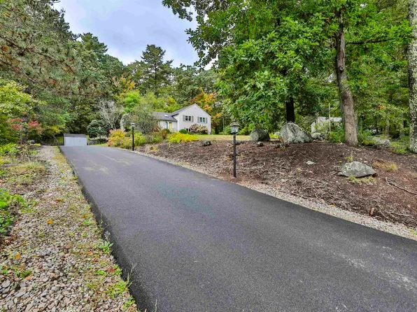 34 Joanne Drive, Hooksett, NH 03106