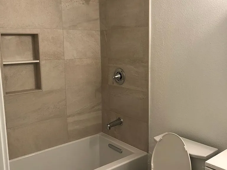 Landis Apartments — Photo 11