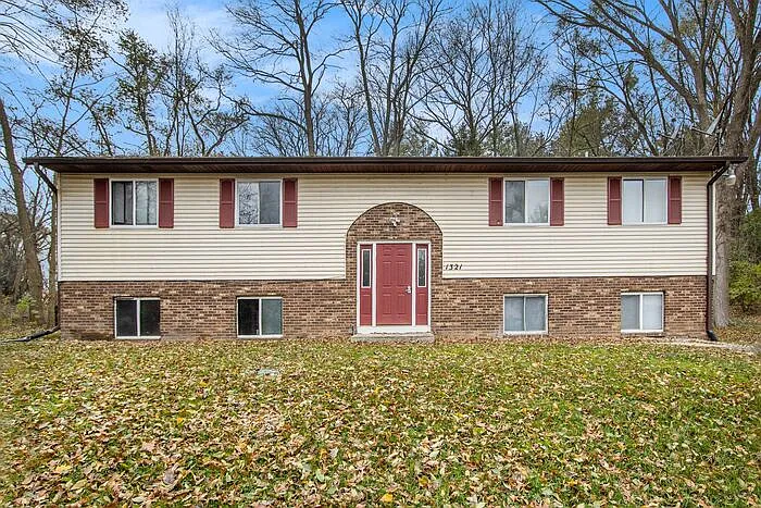 Building Photo - 1321 Huntington Ave #1