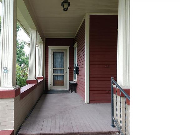 3rd image of 301 E North St