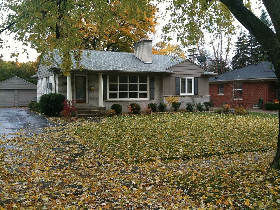 1st image of 17825 Beechwood Ave