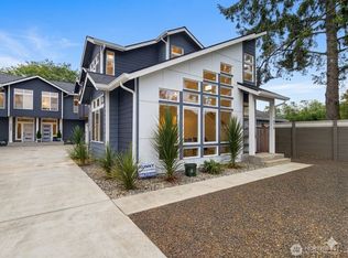 768 Point Brown Ave SE #D, Ocean Shores, WA 98569
