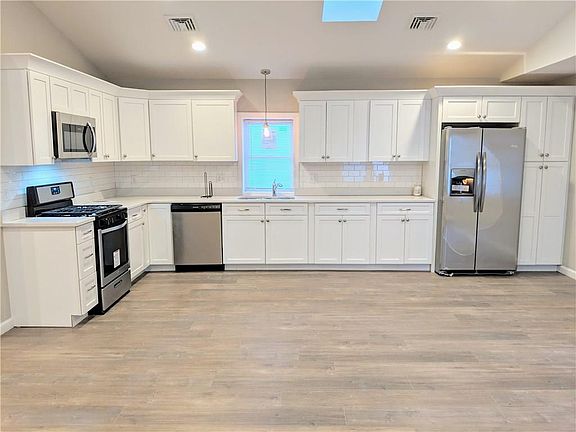 2nd image of 89 Canonchet Ave