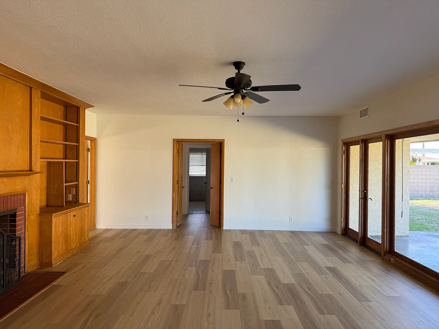 3 bed, 1837 sqft, $4,799 — Photo 4