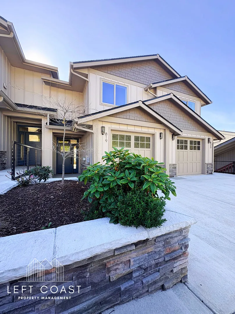 811-829 SW 13th St — Photo 1