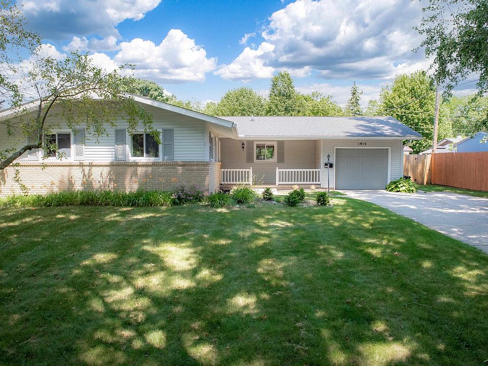 1st image of 1915 Ivy Ln