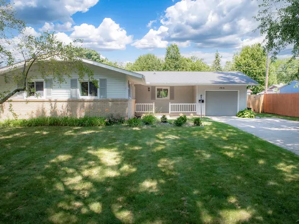 1915 Ivy Ln, Midland, MI 48642