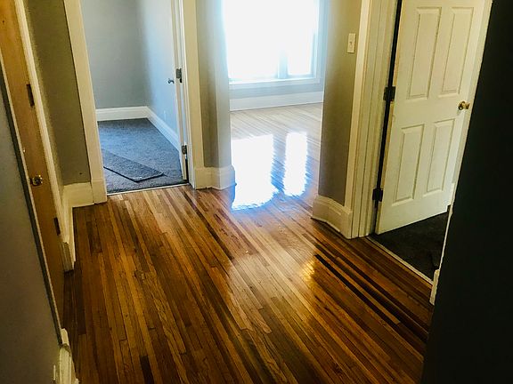 4th image of 109 N Kostner Ave #206