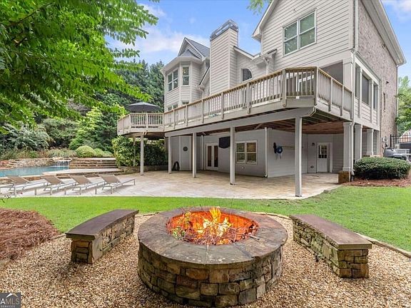 5th image of 246 Cedarhurst Dr