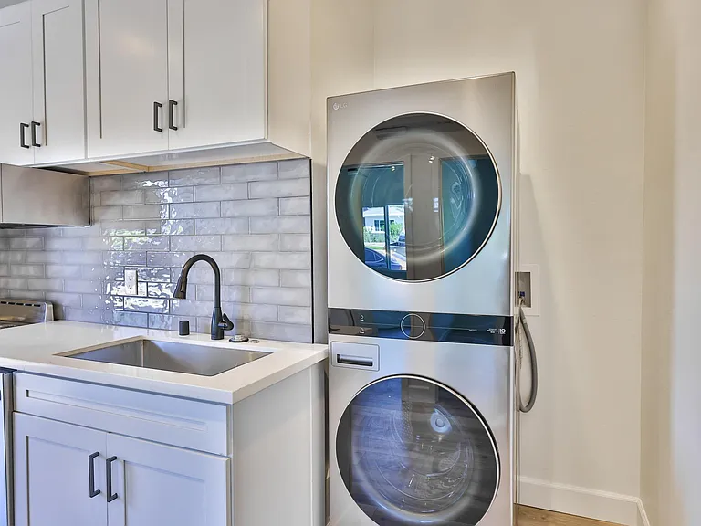 5366 W Falls View Dr — Photo 3
