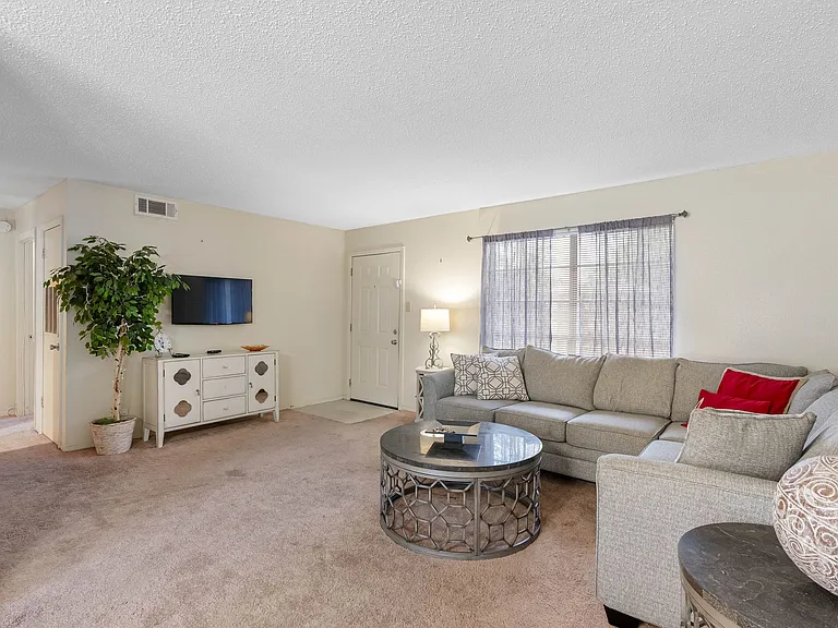 Park East Apartments — Photo 12