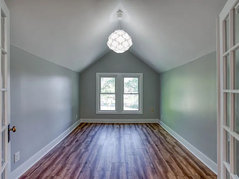 2103 Wrocklage Ave — Photo 28