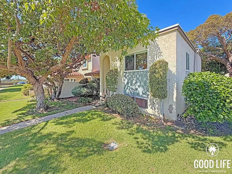 3 bed, 2.0 bath, 1766 sqft, $3,300 — Photo 3