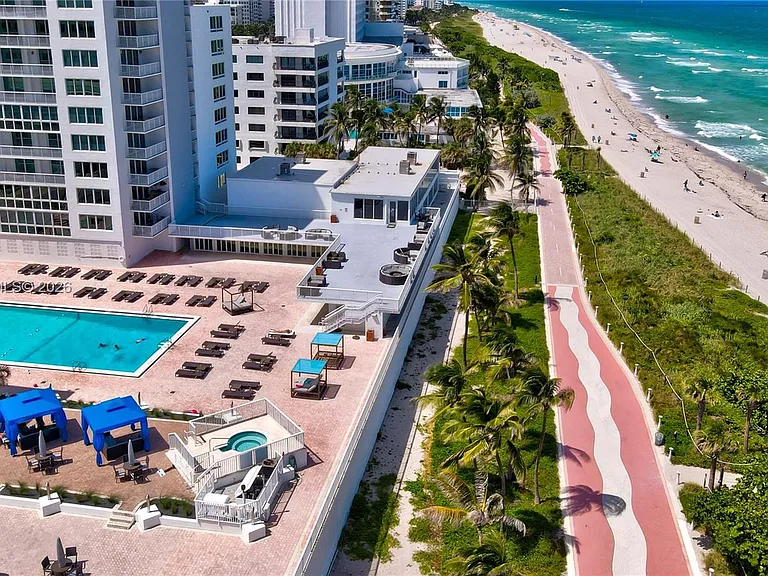 5401 Collins Ave #928 — Photo 40