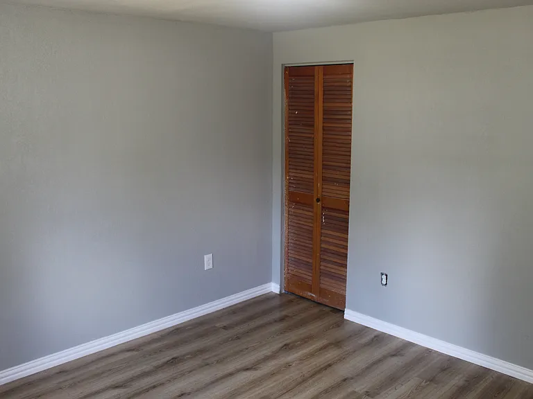 6075 Anahuac Ave — Photo 13