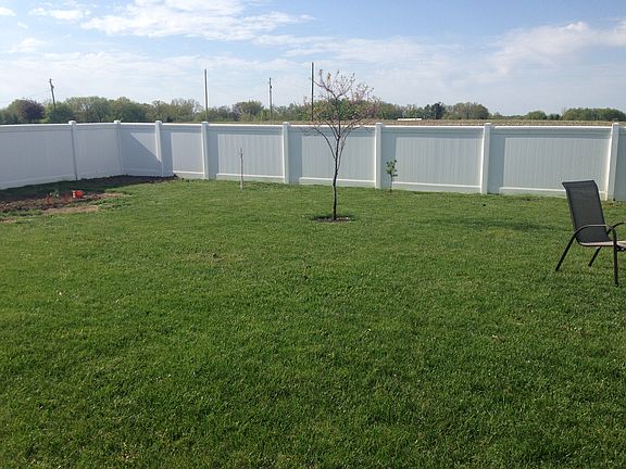 4th image of 8820 Wildewood Dr