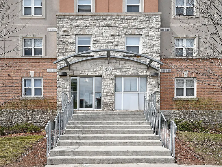 261 Lester St #204-2 — Photo 13
