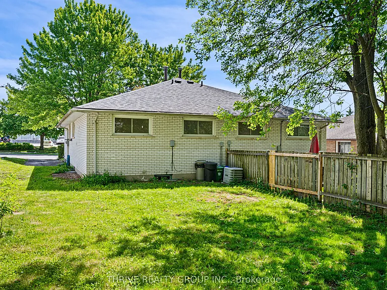 624 Mornington Ave — Photo 29
