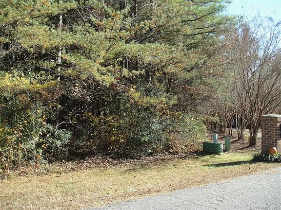 4th image of 147 Cherokee Dr