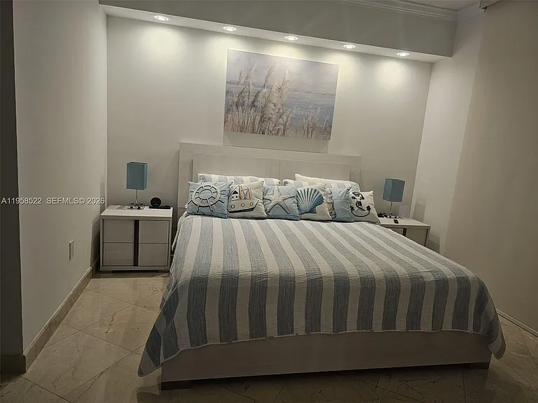 6515 Collins Ave #901 — Photo 17