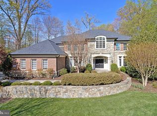 7814 Crownhurst Ct, McLean, VA 22102