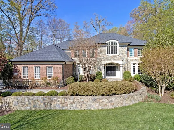 7814 Crownhurst Ct, McLean, VA 22102