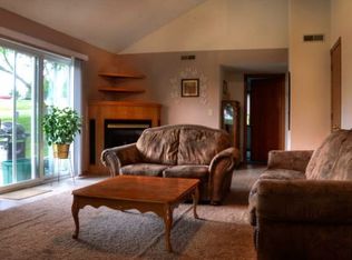 1403 Glenridge Dr, Prescott, WI 54021