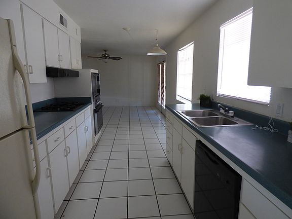 2nd image of 6828 E Vernon Ave