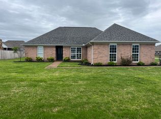 102 Bluebird Cv, Medina, TN 38355