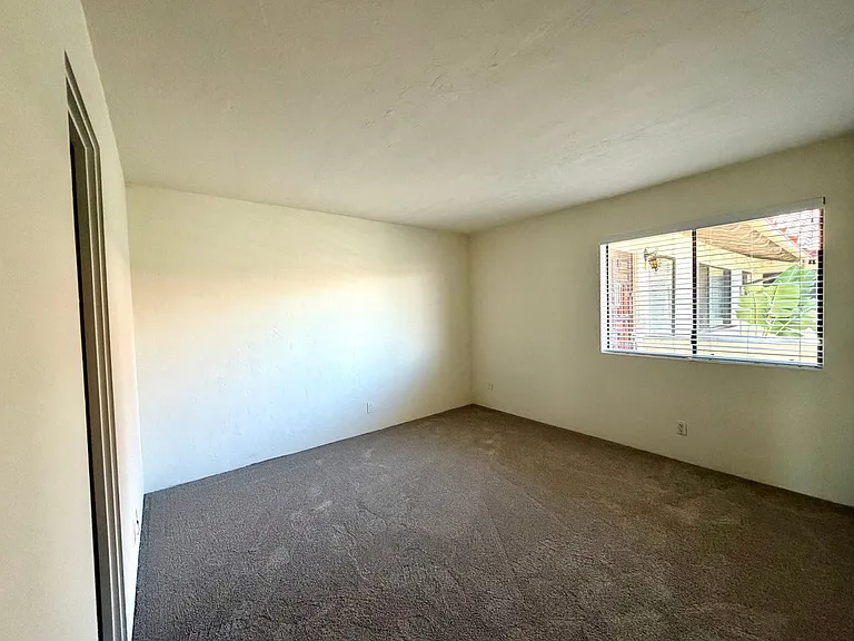 25 W Pedregosa St — Photo 8