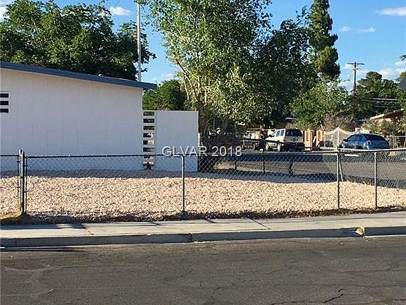 5th image of 3133 Sequoia Ave