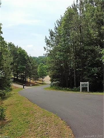 2nd image of 406 Gardner Point Dr
