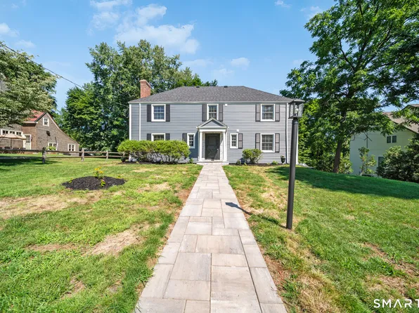 38 Roberts Lane, West Hartford, CT 06107