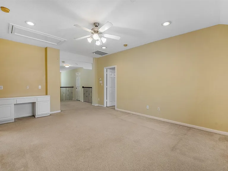 7 Ebony Oaks Pl — Photo 29