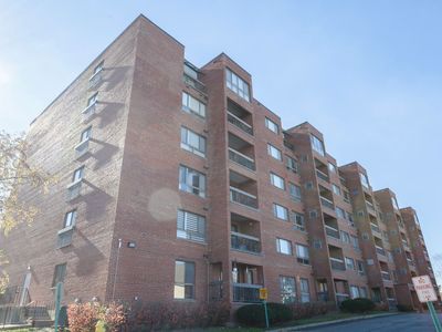 701 Forum Sq UNIT 303, Glenview, IL, 60025