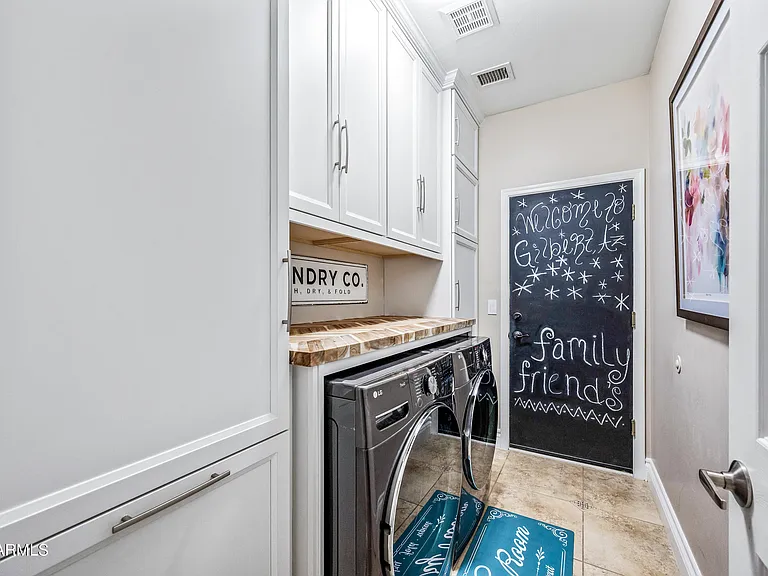 1817 E Willow Tree Ct — Photo 95