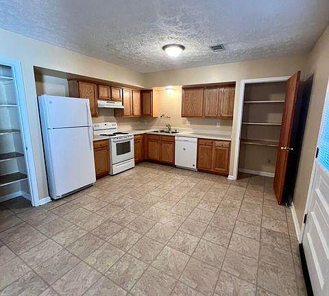 5th image of 3327 Wood Valley Ct