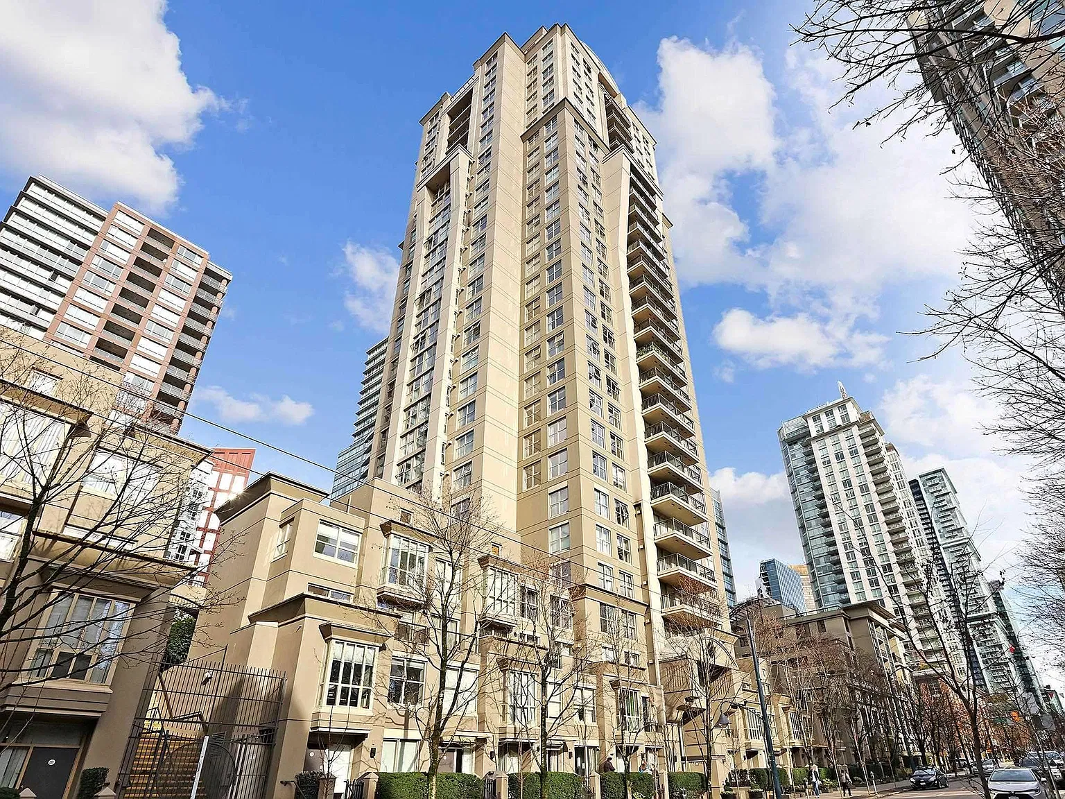 1 bed, 600 sqft, $2,700 — Photo 1