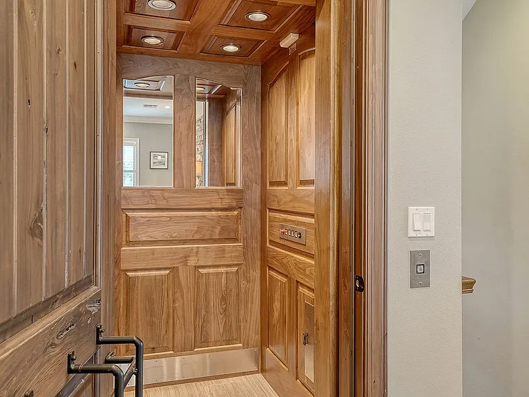 Elevator