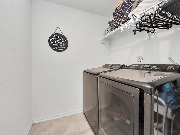 1509 Portola Dr — Photo 15